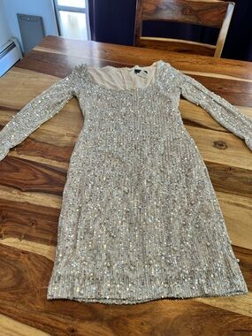 B Darlin Silver Sequin / Pearl Long Sleeve Cocktail Dress size 5/6 worn once
